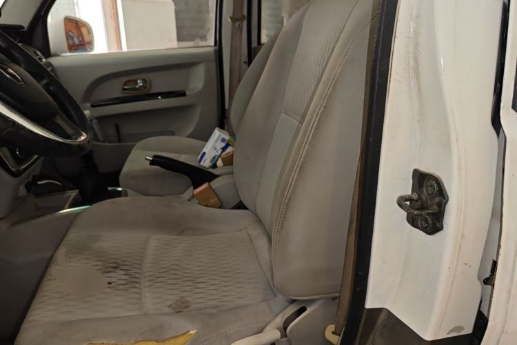 Used Jinbei New Hiace X30L 2016 1.5L Wealth Edition DLCG14 Left Rear Seat