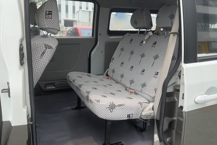Used Jinbei New Hiace X30L 2016 1.5L Wealth Edition DLCG14 Left Rear Seat