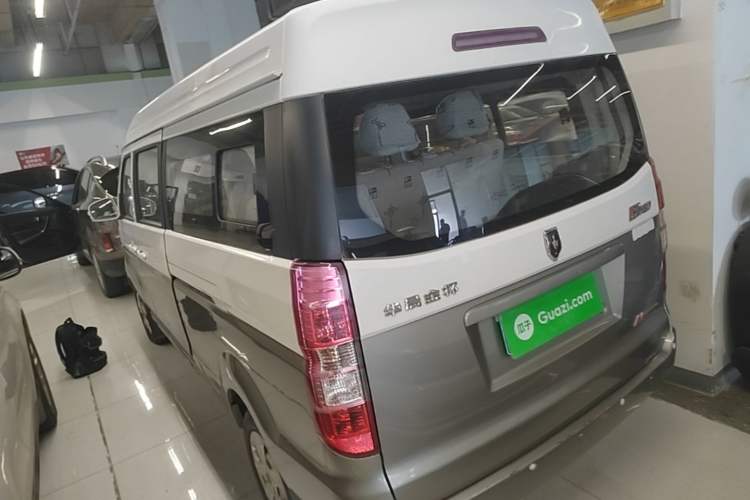 Used Jinbei New Hiace X30L 2016 1.5L Wealth Edition DLCG14 Rear Left 45 Deg