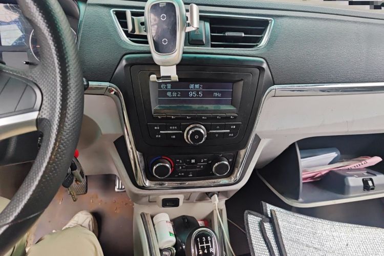 Used Jinbei New Hiace X30L 2016 1.5L Wealth Edition Van DLCG14 Audio And AC Panel