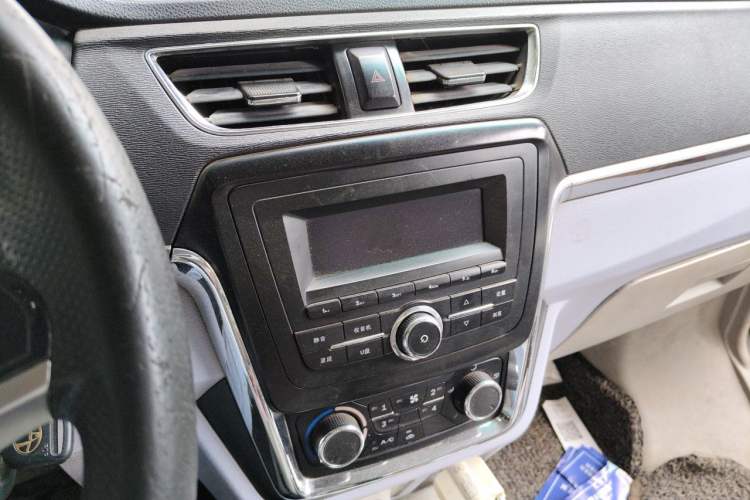 Used Jinbei New Hiace X30L 2016 1.3L Wealth Edition DLCG12 Audio And AC Panel