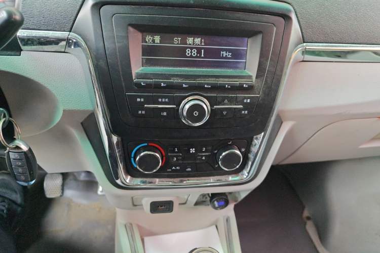 Used Jinbei New Hiace X30L 2016 1.5L Wealth Edition Van DLCG14 Audio And AC Panel