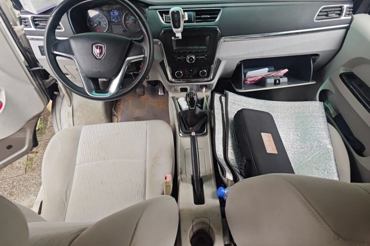 Used Jinbei New Hiace X30L 2016 1.5L Wealth Edition Van DLCG14 Center Console