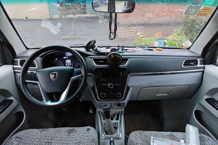 Used Jinbei New Hiace X30L 2016 1.5L Wealth Edition DLCG14 Center Console