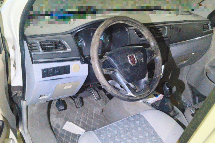 Used Jinbei New Hiace X30L 2016 1.5L Wealth Edition Van DLCG14 Center Console