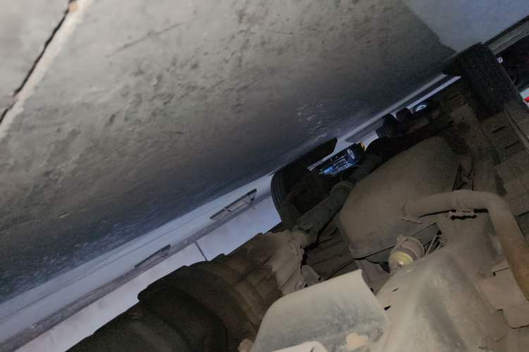 Used Jinbei New Hiace X30L 2016 1.5L Wealth Edition DLCG14 Chassis Front Right