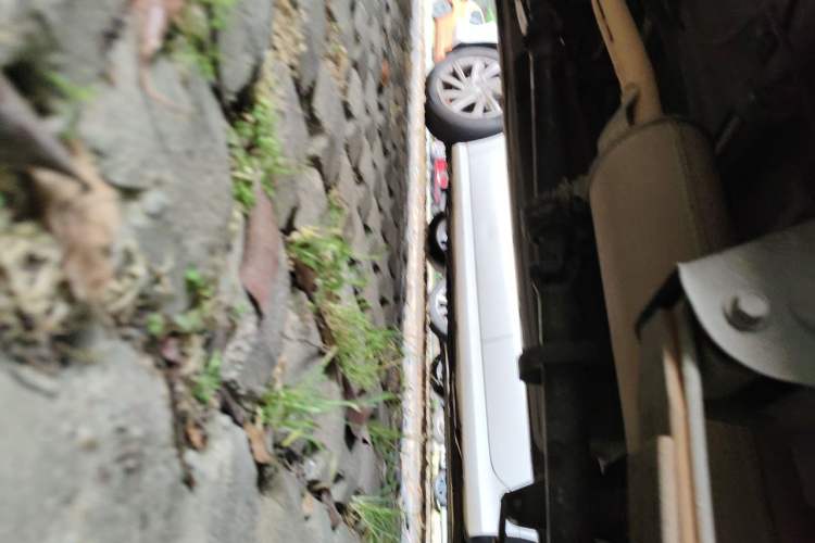 Used Jinbei New Hiace X30L 2016 1.3L Wealth Edition DLCG12 Chassis Rear Left