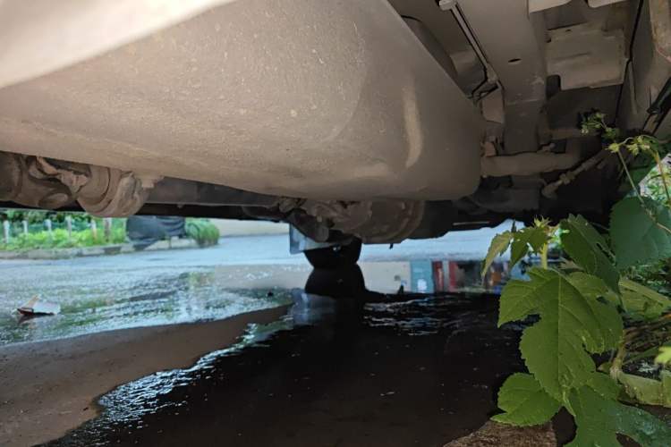 Used Jinbei New Hiace X30L 2016 1.5L Wealth Edition DLCG14 Chassis Rear Right