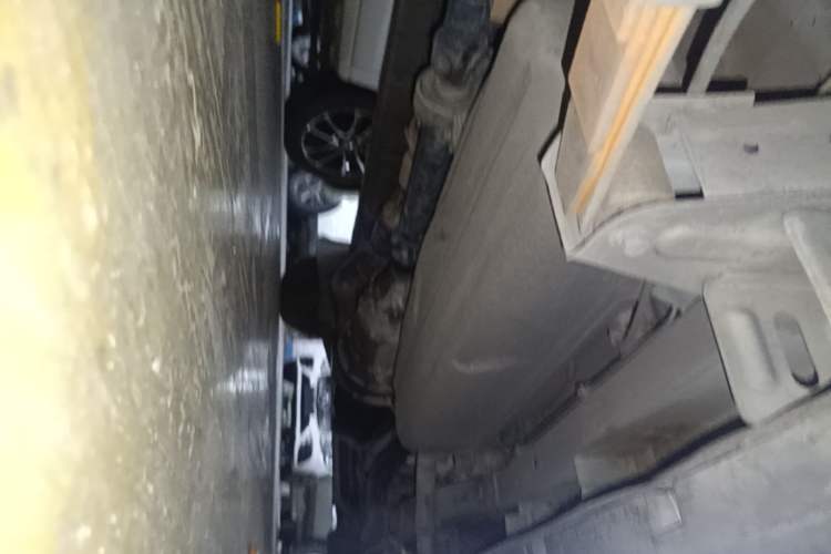 Used Jinbei New Hiace X30L 2016 1.5L Wealth Edition DLCG14 Chassis Rear Right