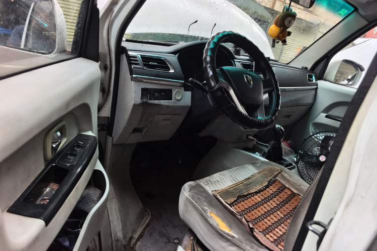 Used Jinbei New Hiace X30L 2016 1.5L Wealth Edition DLCG14 Driver Seat