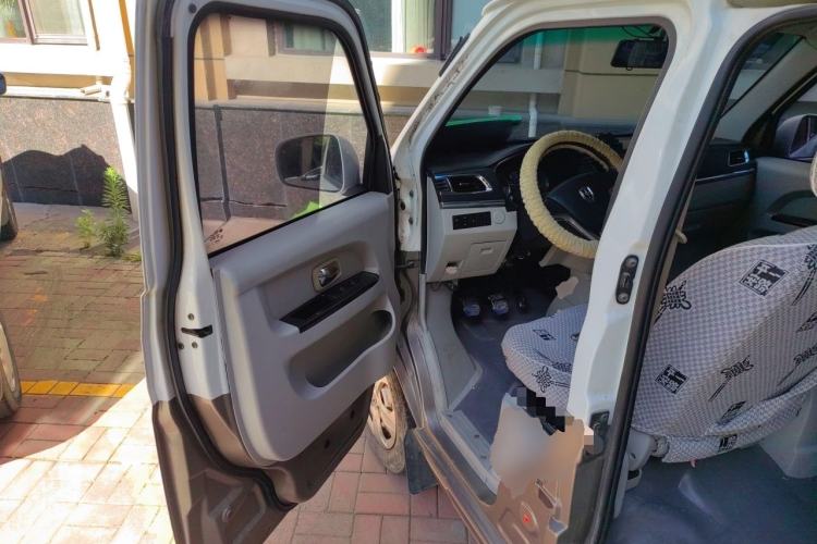 Used Jinbei New Hiace X30L 2016 1.3L Wealth Edition DLCG12 Driver Seat
