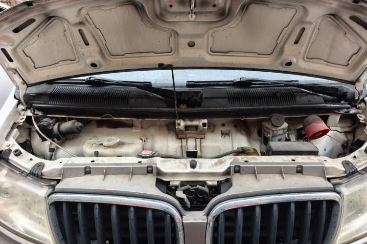 Used Jinbei New Hiace X30L 2016 1.5L Wealth Edition DLCG14 Engine Bay