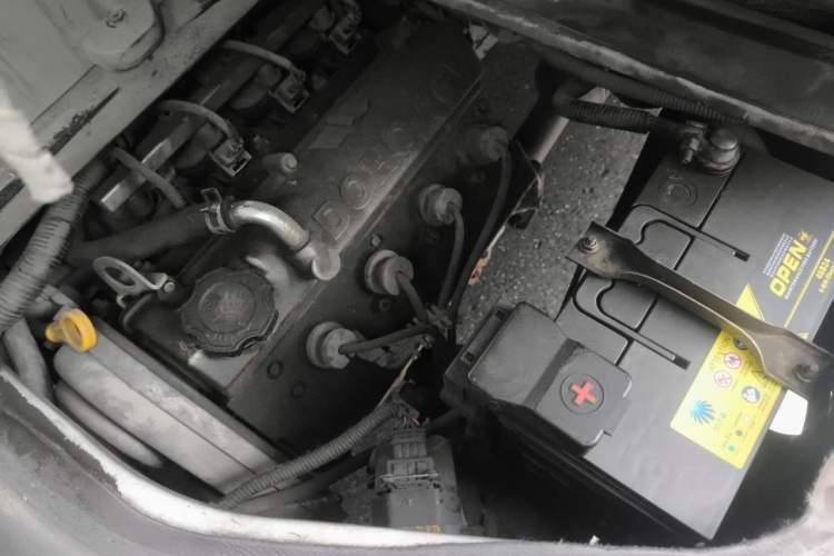 Used Jinbei New Hiace X30L 2016 1.5L Wealth Edition DLCG14 Engine Bay Left