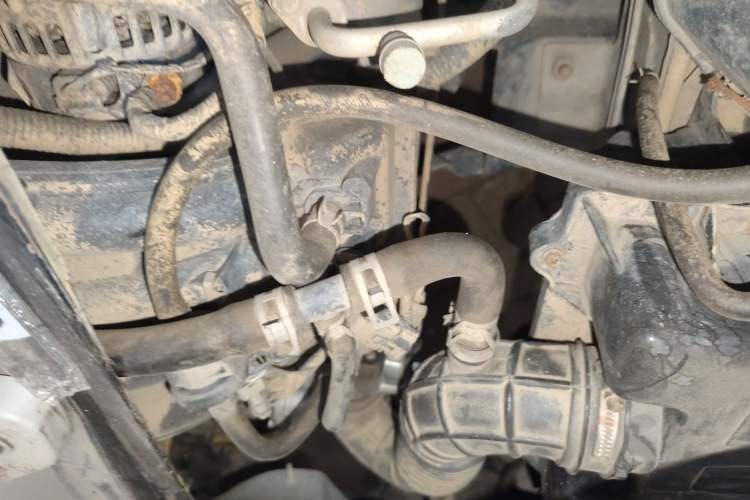 Used Jinbei New Hiace X30L 2016 1.5L Wealth Edition DLCG14 Engine Bay Left