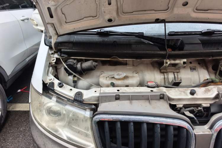 Used Jinbei New Hiace X30L 2016 1.5L Wealth Edition DLCG14 Engine Bay Right