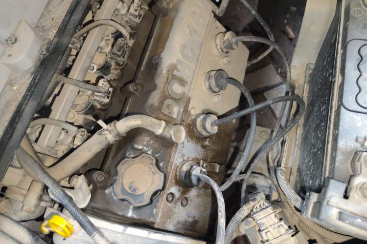 Used Jinbei New Hiace X30L 2016 1.5L Wealth Edition DLCG14 Engine Bay Right