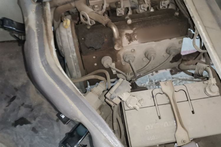 Used Jinbei New Hiace X30L 2016 1.5L Business Edition DLCG14 Engine Bay Right