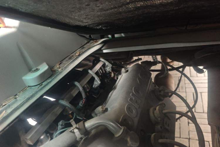 Used Jinbei New Hiace X30L 2016 1.3L Wealth Edition Van DLCG12 Engine Bay Right