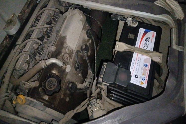 Used Jinbei New Hiace X30L 2016 1.5L Business Edition DLCG14 Engine Bay