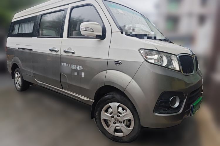 Used Jinbei New Hiace X30L 2016 1.5L Wealth Edition Van DLCG14 Front Right 45 Deg