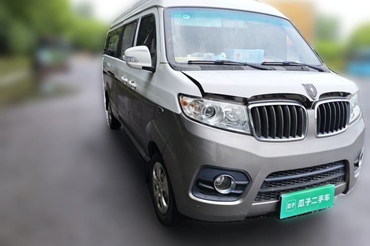 Used Jinbei New Hiace X30L 2016 1.5L Wealth Edition DLCG14 Front Right 45 Deg
