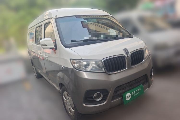 Used Jinbei New Hiace X30L 2016 1.3L Wealth Edition Van DLCG12 Front Right 45 Deg