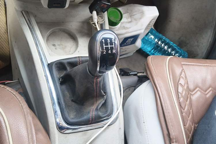Used Jinbei New Hiace X30L 2016 1.5L Wealth Edition Van DLCG14 Gear Lever