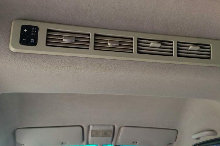 Used Jinbei New Hiace X30L 2016 1.3L Wealth Edition DLCG12 Headliner