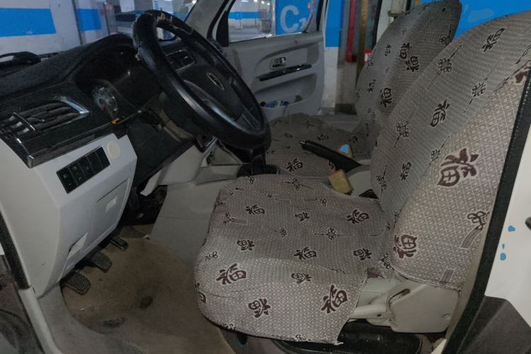 Used Jinbei New Hiace X30L 2016 1.5L Wealth Edition DLCG14 Left Front Seat