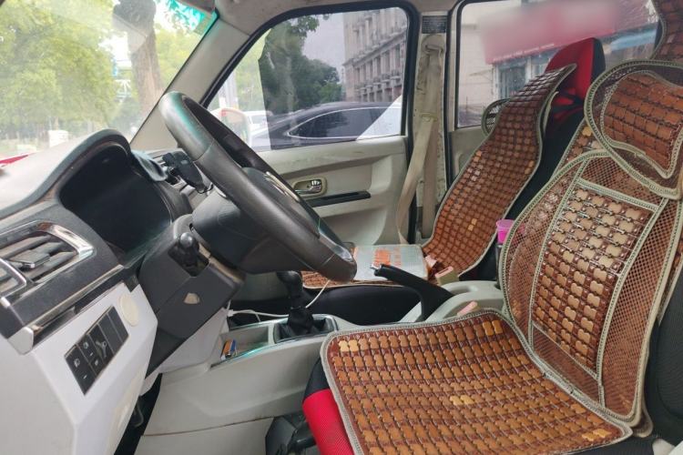 Used Jinbei New Hiace X30L 2016 1.5L Wealth Edition Van DLCG14 Left Front Seat