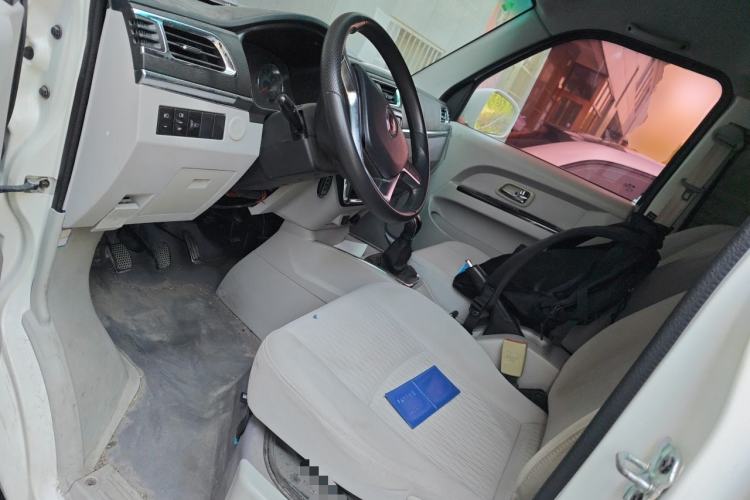 Used Jinbei New Hiace X30L 2016 1.5L Wealth Edition Van DLCG14 Left Front Seat