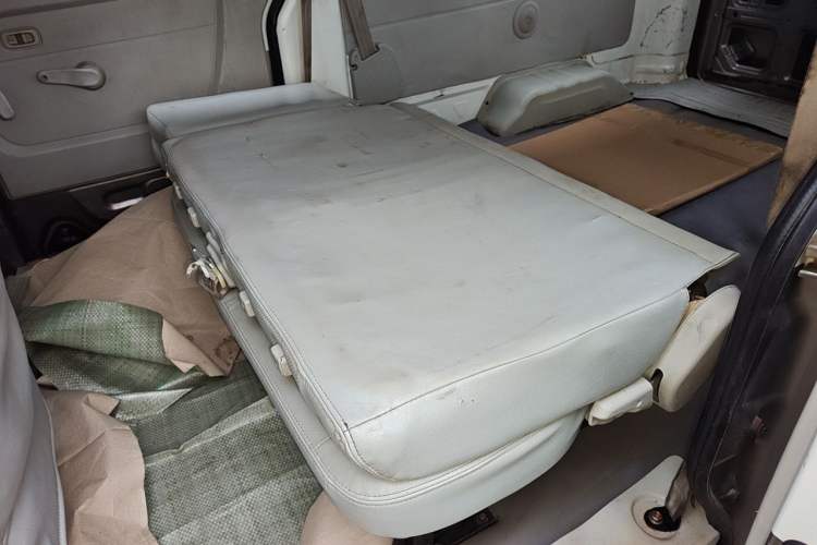 Used Jinbei New Hiace X30L 2016 1.3L Wealth Edition DLCG12 Left Rear Seat