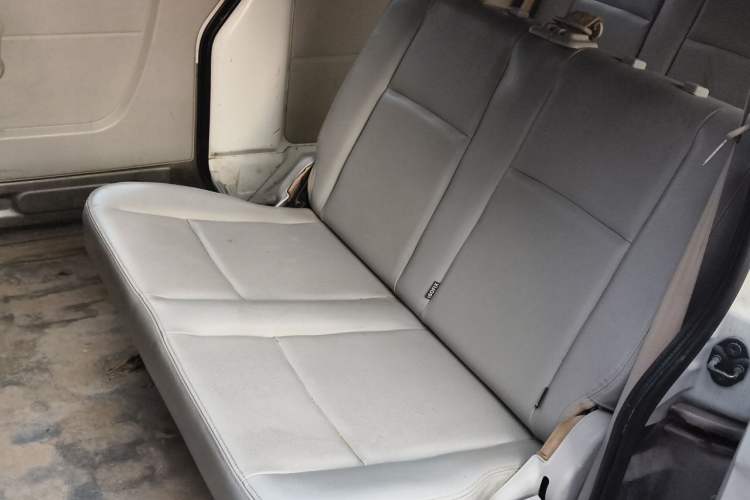 Used Jinbei New Hiace X30L 2016 1.5L Wealth Edition DLCG14 Left Rear Seat