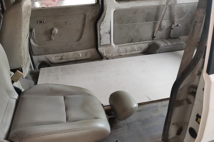 Used Jinbei New Hiace X30L 2016 1.5L Business Edition DLCG14 Left Rear Seat
