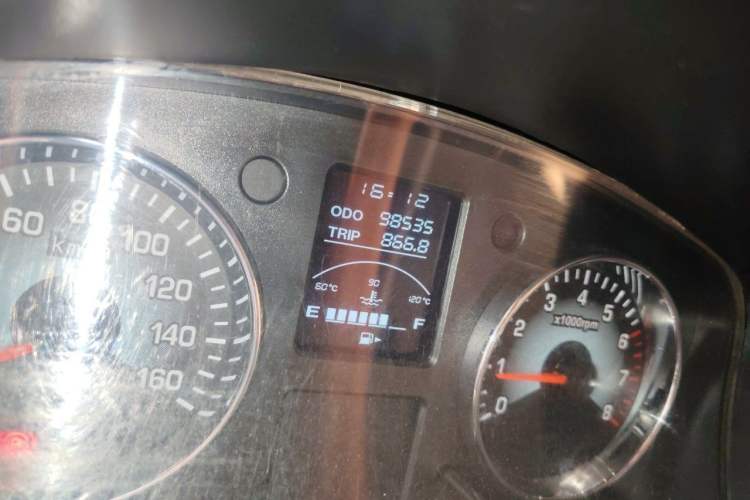 Used Jinbei New Hiace X30L 2016 1.5L Wealth Edition Natural Gas DLCG14 Odometer Close Up