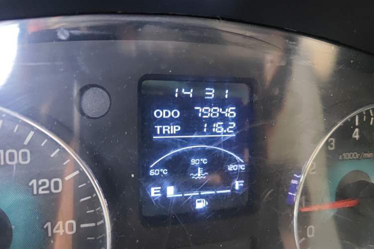 Used Jinbei New Hiace X30L 2016 1.5L Wealth Edition DLCG14 Odometer Close Up