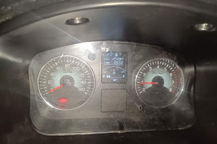 Used Jinbei New Hiace X30L 2016 1.5L Wealth Edition DLCG14 Odometer Close Up