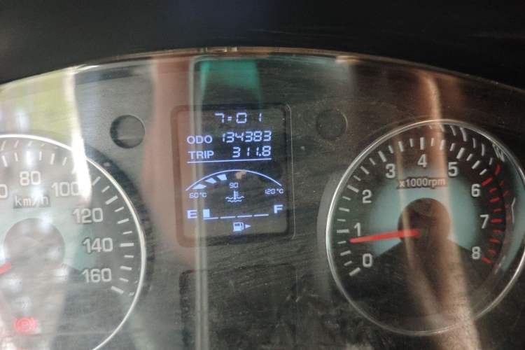Used Jinbei New Hiace X30L 2016 1.3L Wealth Edition DLCG12 Odometer Close Up