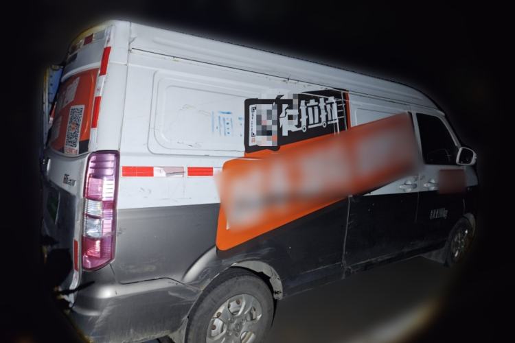 Used Jinbei New Hiace X30L 2016 1.3L Wealth Edition Van DLCG12 Rear Right 45 Deg