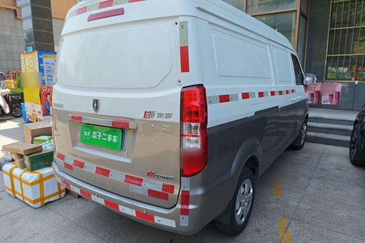 Used Jinbei New Hiace X30L 2016 1.5L Wealth Edition Van DLCG14 Rear Right 45 Deg