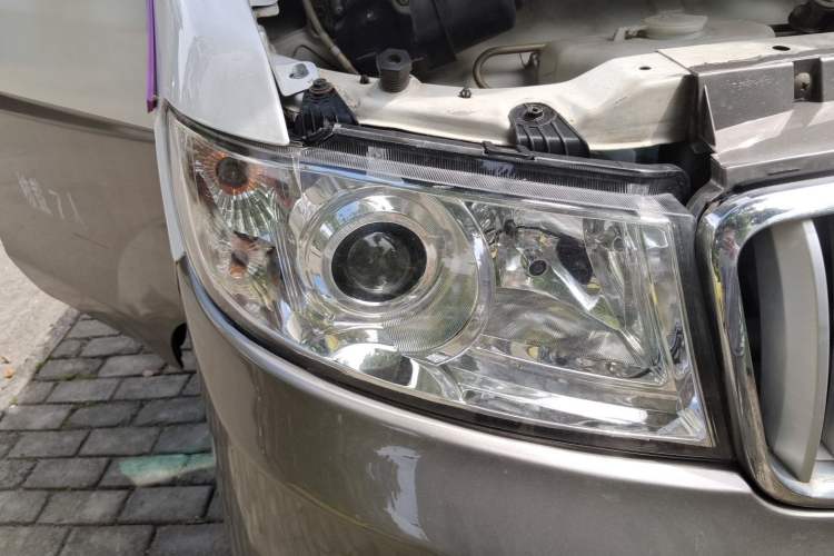Used Jinbei New Hiace X30L 2016 1.3L Wealth Edition DLCG12 Right Front Headlight