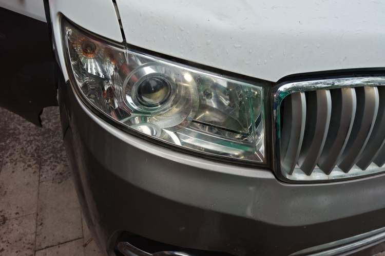 Used Jinbei New Hiace X30L 2016 1.3L Wealth Edition DLCG12 Right Front Headlight