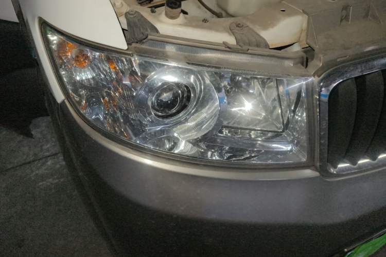 Used Jinbei New Hiace X30L 2016 1.5L Wealth Edition DLCG14 Right Front Headlight