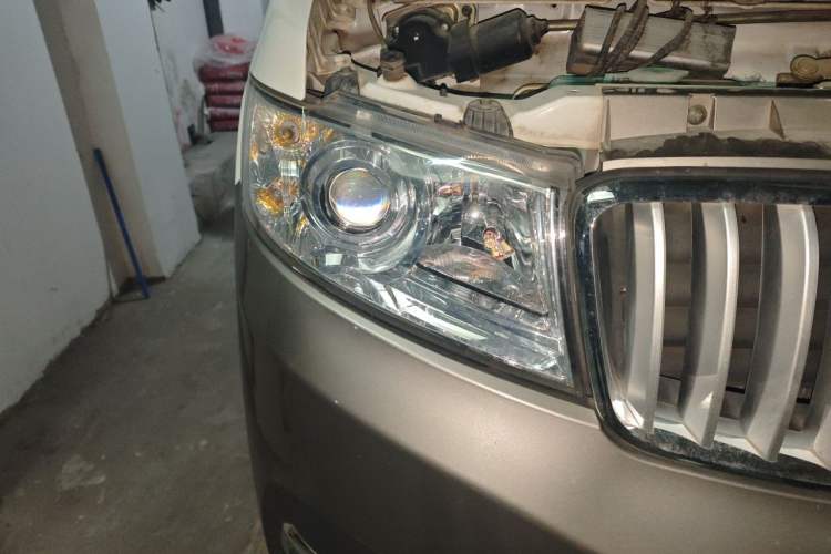 Used Jinbei New Hiace X30L 2016 1.5L Business Edition DLCG14 Right Front Headlight
