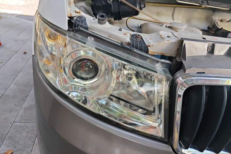 Used Jinbei New Hiace X30L 2016 1.5L Wealth Edition DLCG14 Right Front Headlight