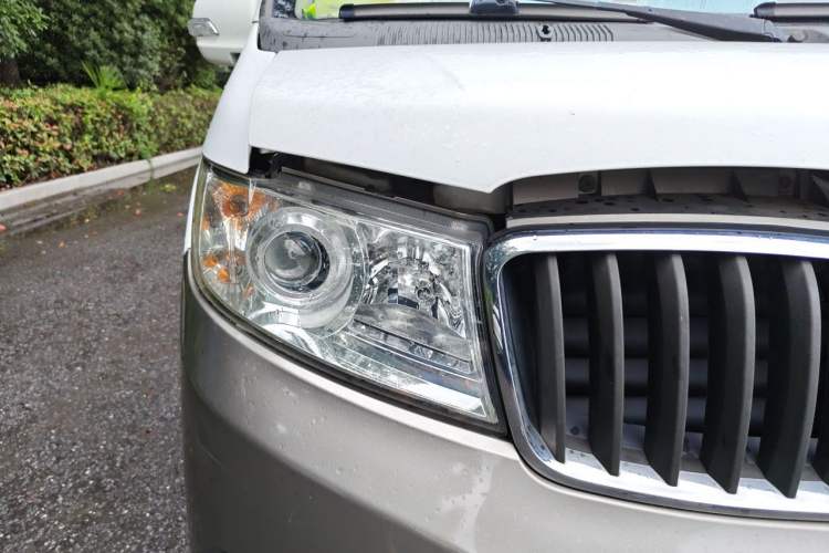 Used Jinbei New Hiace X30L 2016 1.5L Wealth Edition DLCG14 Right Front Headlight