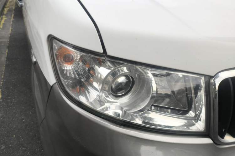 Used Jinbei New Hiace X30L 2016 1.5L Wealth Edition DLCG14 Right Front Headlight