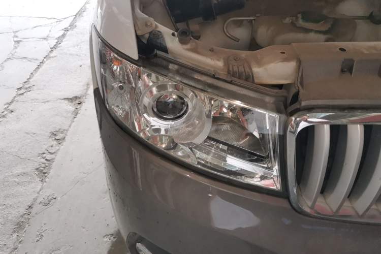 Used Jinbei New Hiace X30L 2016 1.5L Business Edition DLCG14 Right Front Headlight