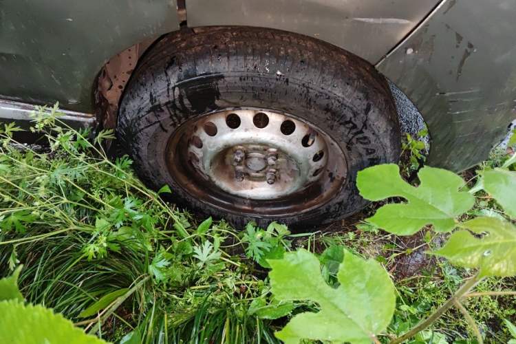 Used Jinbei New Hiace X30L 2016 1.5L Wealth Edition DLCG14 Right Front Wheel Hub