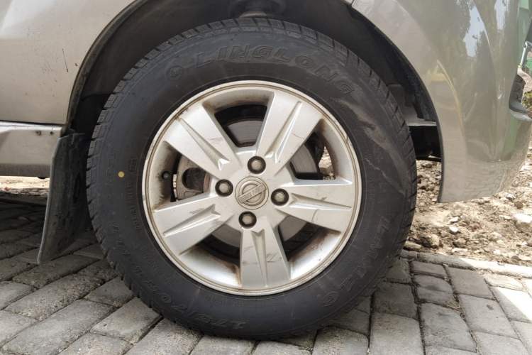 Used Jinbei New Hiace X30L 2016 1.3L Wealth Edition DLCG12 Right Front Wheel Hub